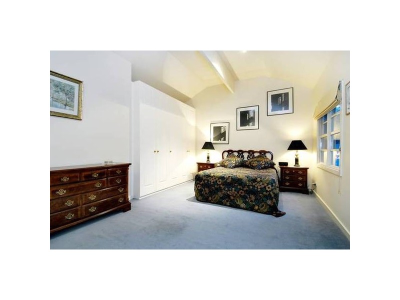 1 Albemarle Court, Glen Iris VIC 3146