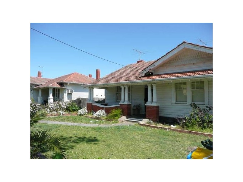 13 Glencairn Ave, Camberwell VIC 3124