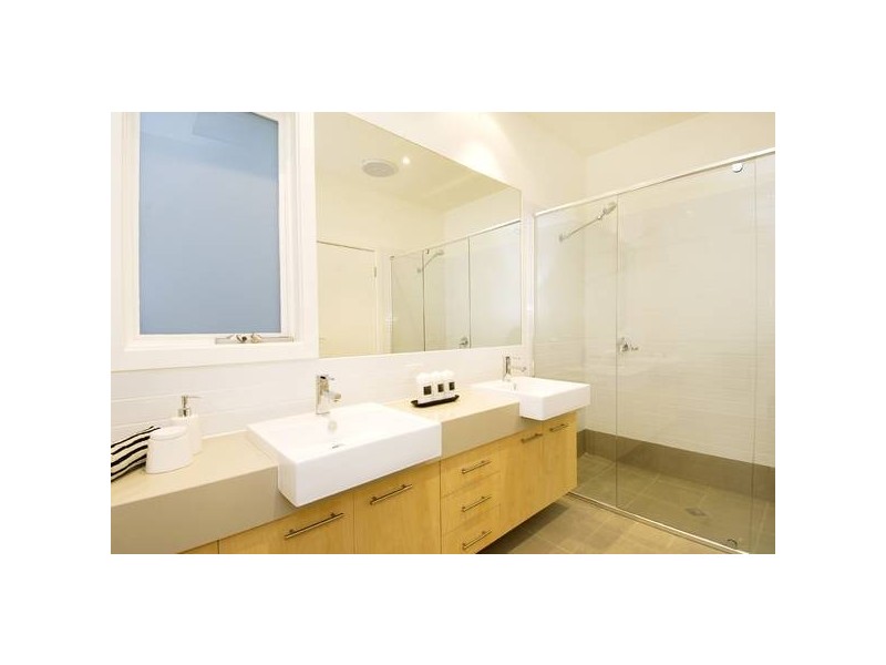 2/17 Kalang Road, Camberwell VIC 3124