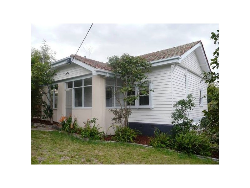 13 Van Ness Ave, Glen Iris VIC 3146