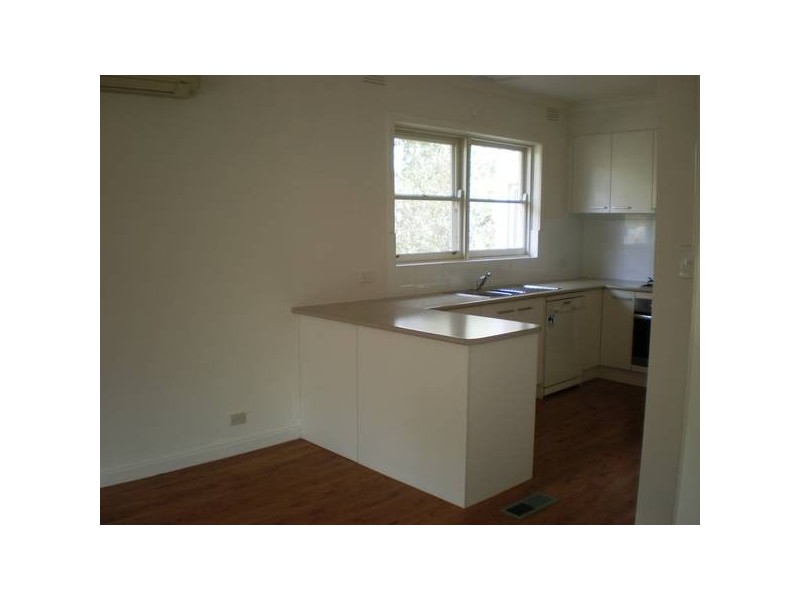 11 Rosaline Ave, Mount Waverley VIC 3149