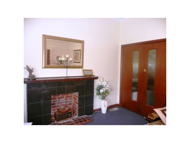 8 Albermarle Court, Glen Iris VIC 3146