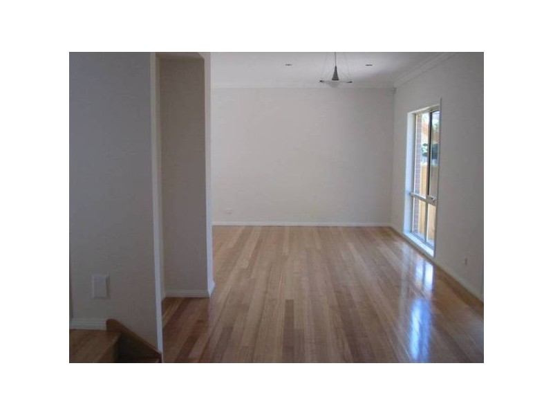 2/20 Van Ness Avenue, Glen Iris VIC 3146