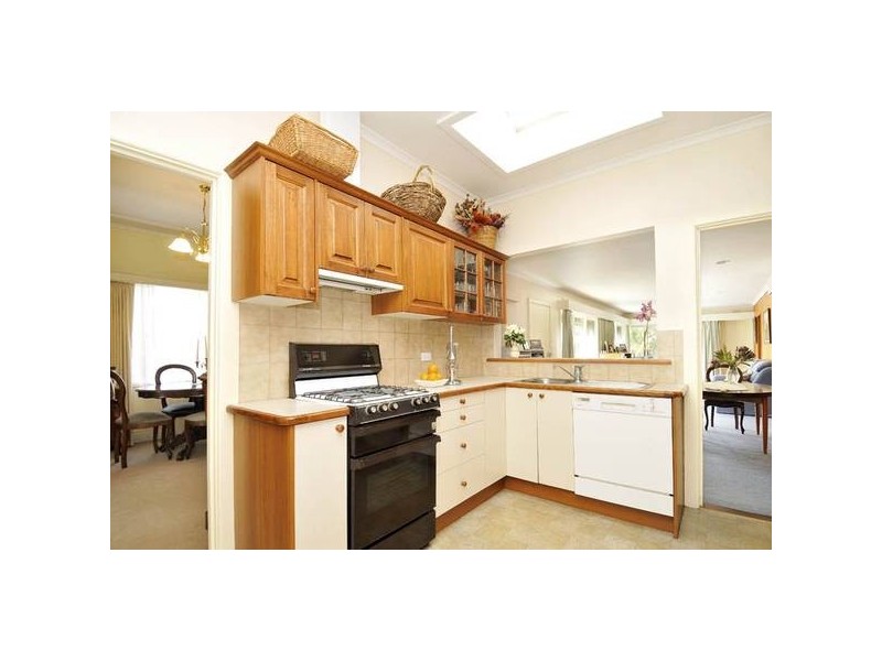 62 Roslyn Street, Burwood VIC 3125