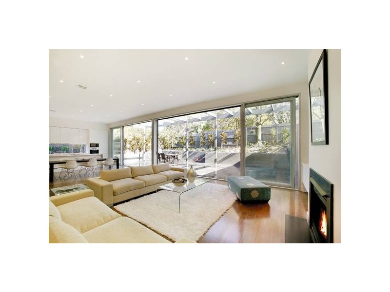 36 Wingan Ave, Camberwell VIC 3124