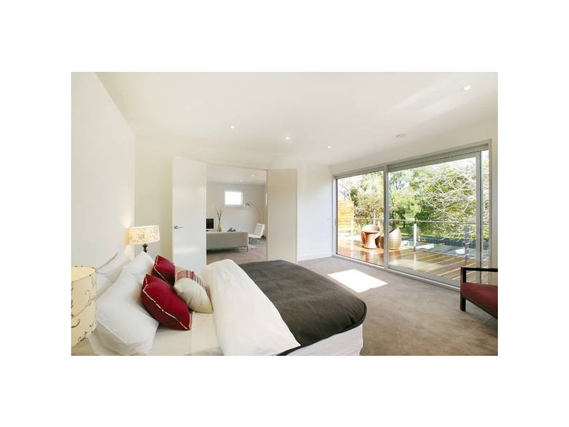 36 Wingan Ave, Camberwell VIC 3124