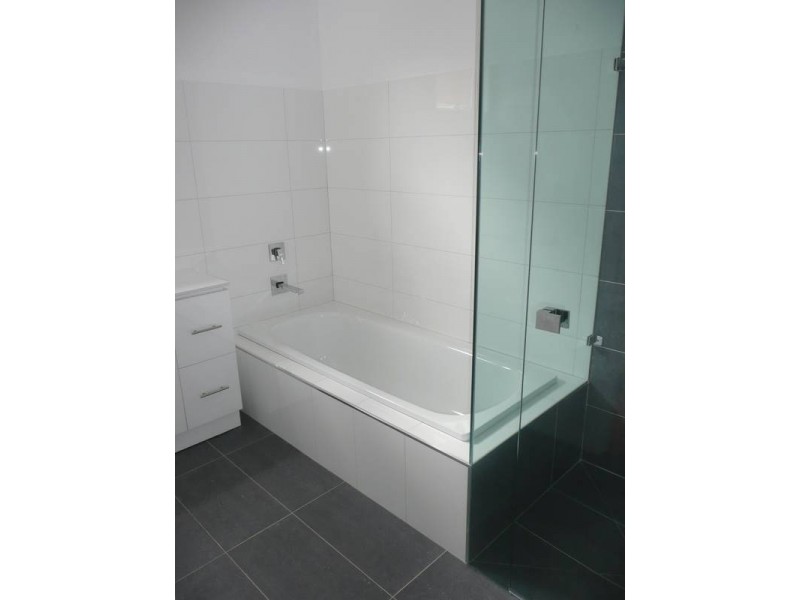 18 Aisbett Avenue, Camberwell VIC 3124