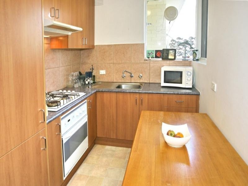 10/70 Edinburgh Street, Flemington VIC 3031