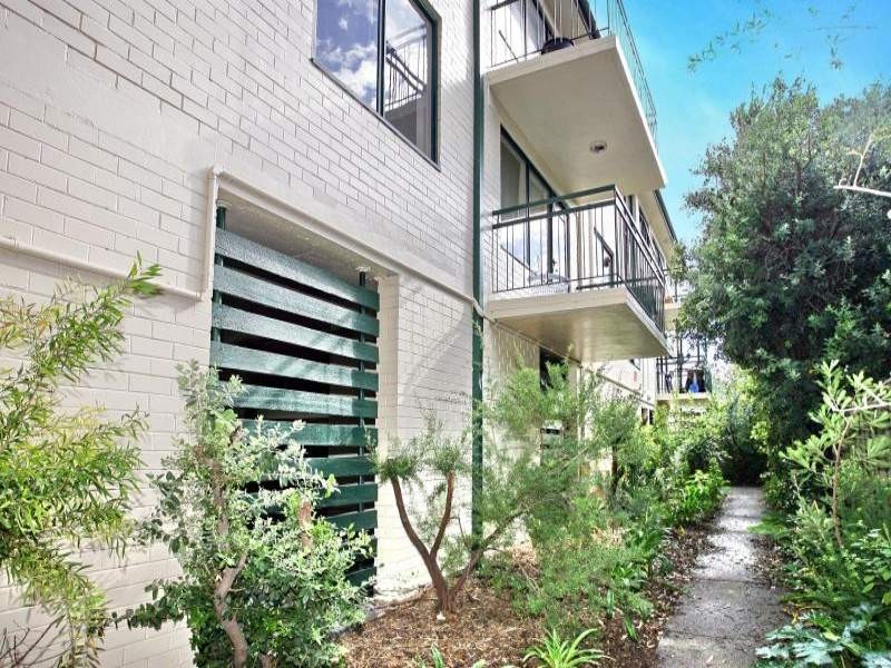 10/70 Edinburgh Street, Flemington VIC 3031