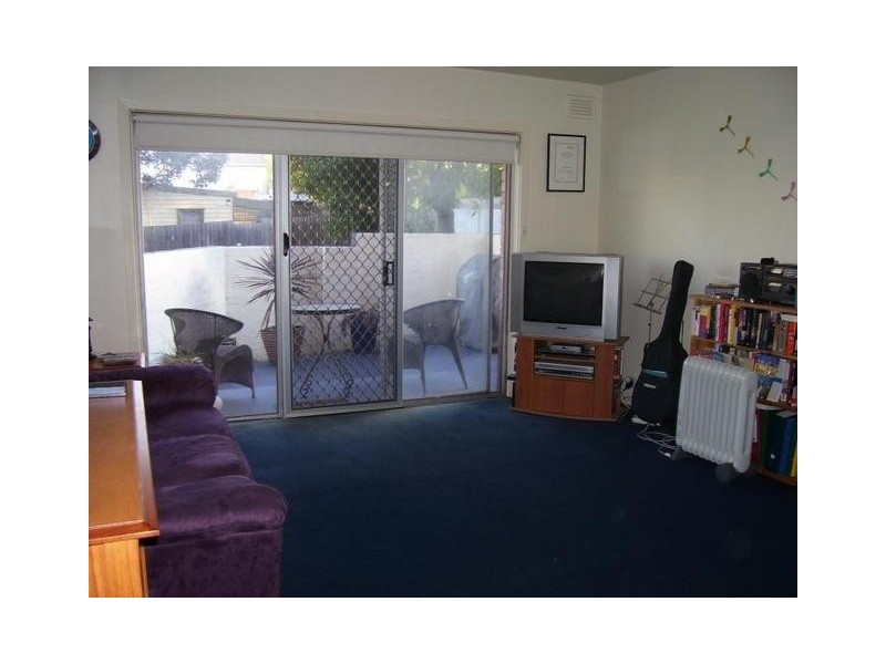 1/51-53 Bignell Street, Flemington VIC 3031