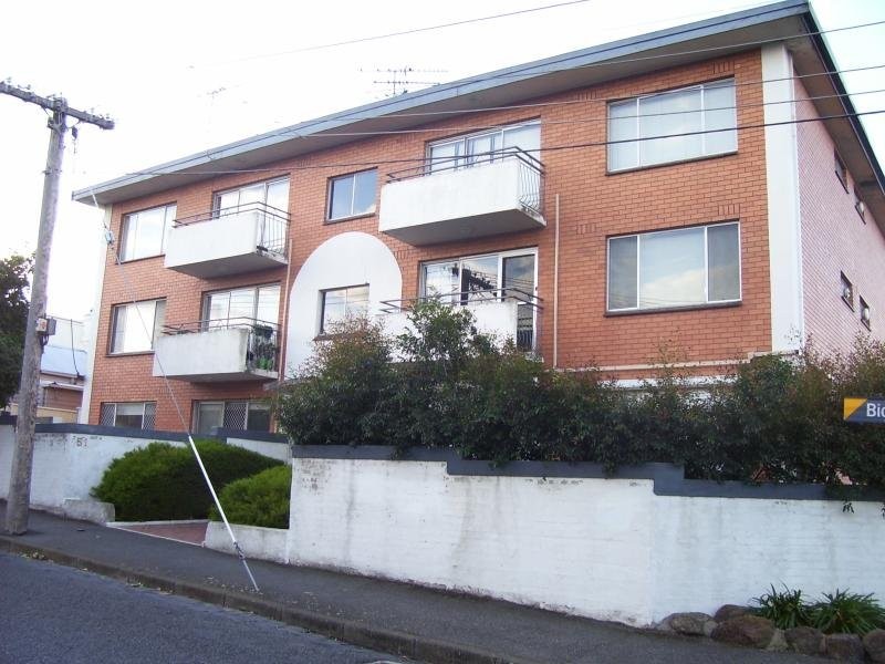 1/51-53 Bignell Street, Flemington VIC 3031