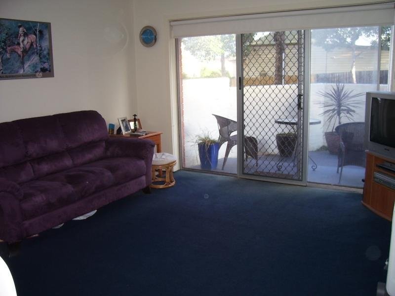 1/51-53 Bignell Street, Flemington VIC 3031