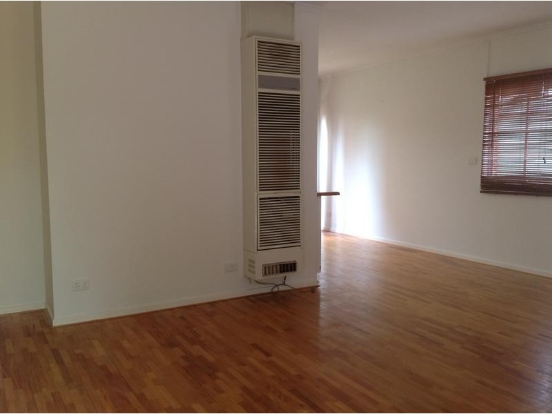 12 Neale Street, Kensington VIC 3031