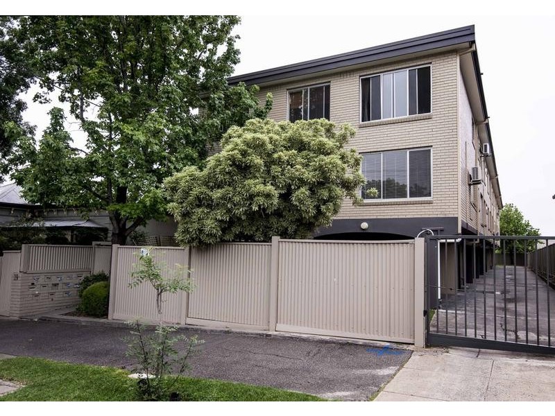 2/39 Dover Street, Flemington VIC 3031