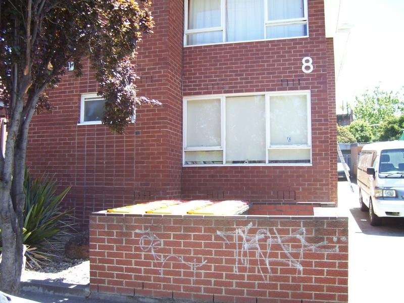 3/8 Nottingham Street, Kensington VIC 3031