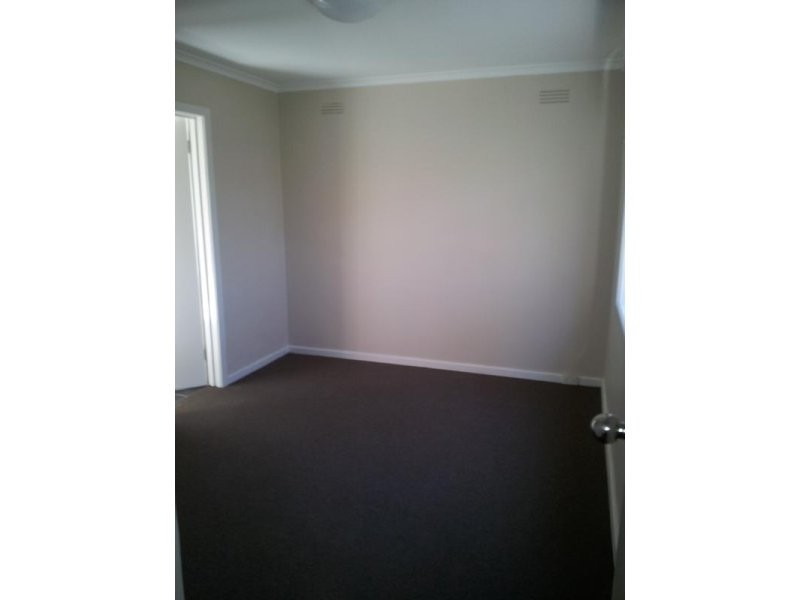 2/120 Rankins Road, Kensington VIC 3031