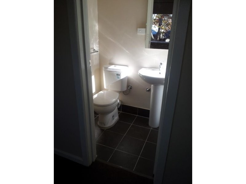 2/120 Rankins Road, Kensington VIC 3031