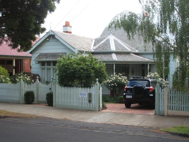 10 Robb Street, Essendon VIC 3040