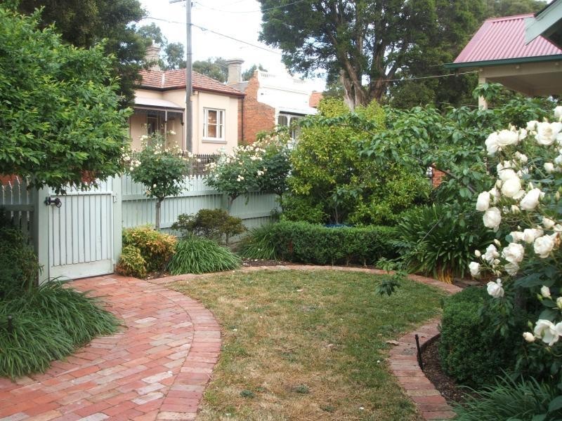 10 Robb Street, Essendon VIC 3040