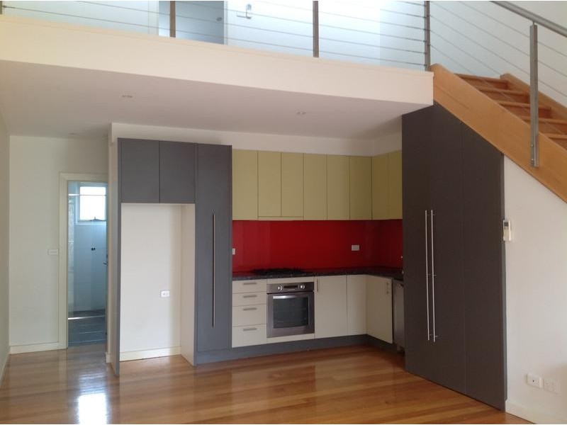 2/26 Pin Oak Crescent, Flemington VIC 3031