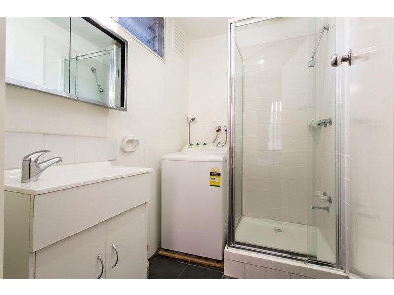 1/95 Victoria Street, Flemington VIC 3031