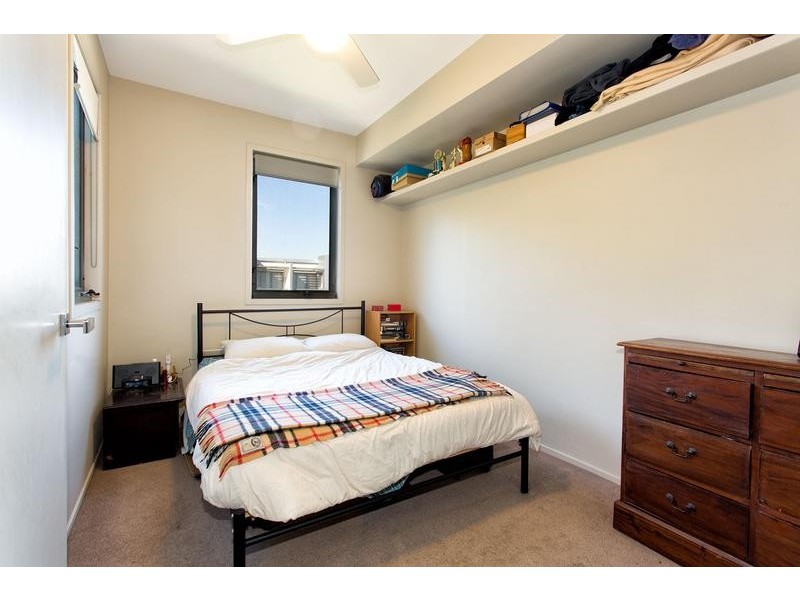 304/88 Altona Street, Kensington VIC 3031