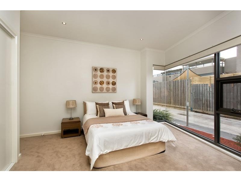 1a St Kinnord Street, Aberfeldie VIC 3040