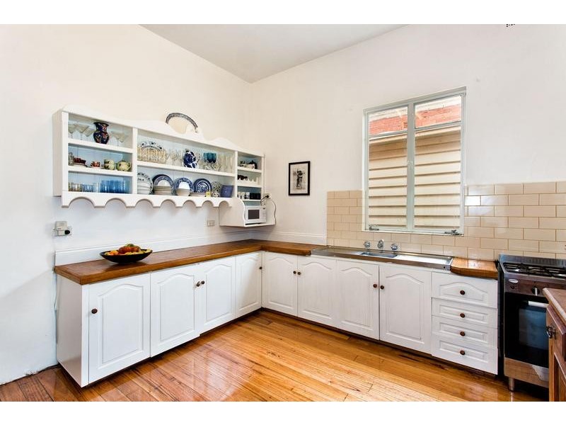 6 Waratah Street, Ascot Vale VIC 3032