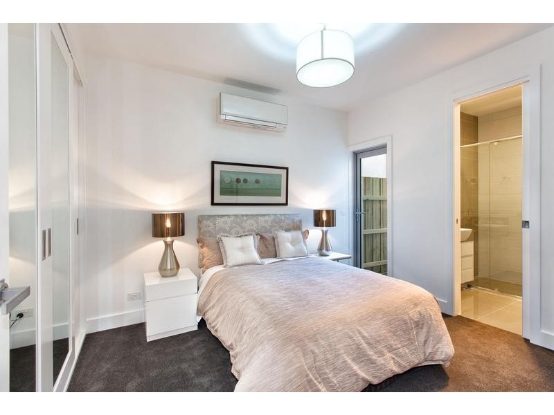 4 Waltham Street, Flemington VIC 3031