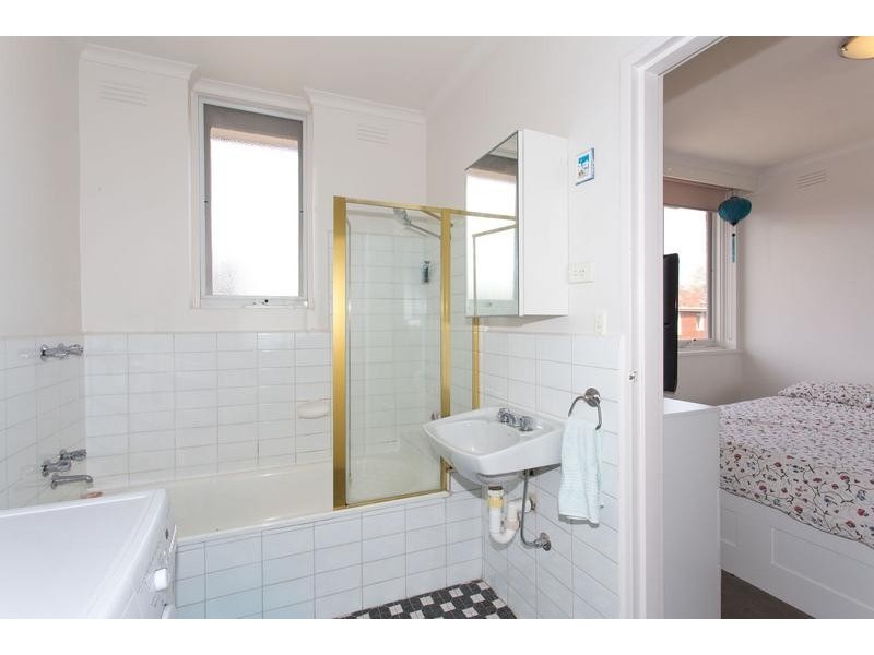 16/116 Ascot Vale Road, Flemington VIC 3031