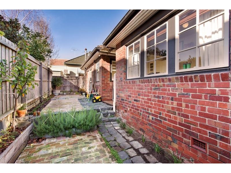 14 Percy Street, Kensington VIC 3031
