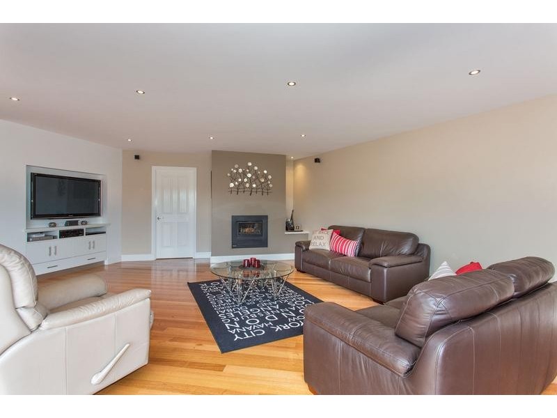 7 Wonganella Drive, Keilor East VIC 3033