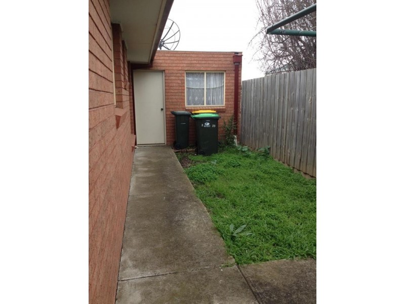 2/23 Grant Street, St Albans VIC 3021