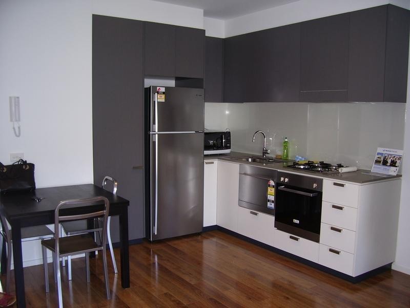 317/71 Henry Street, Kensington VIC 3031