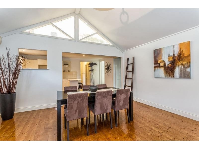 25 Bayswater Road, Kensington VIC 3031