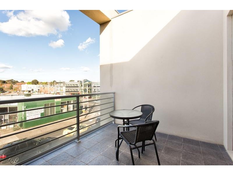 8/228 Buckley Street, Essendon VIC 3040