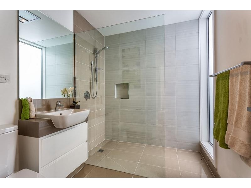 6 Waltham Street, Flemington VIC 3031