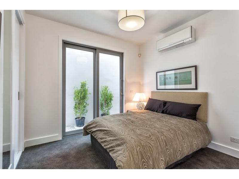 6 Waltham Street, Flemington VIC 3031