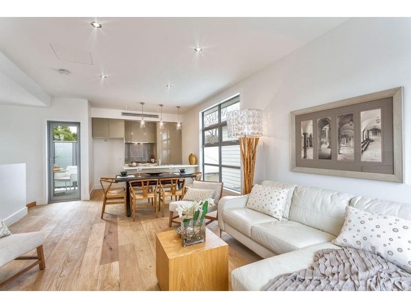 6 Waltham Street, Flemington VIC 3031