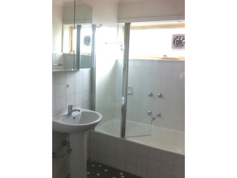 10/65 Bayswater Road, Kensington VIC 3031