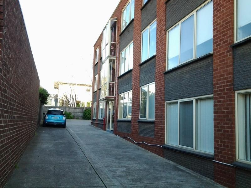 10/65 Bayswater Road, Kensington VIC 3031