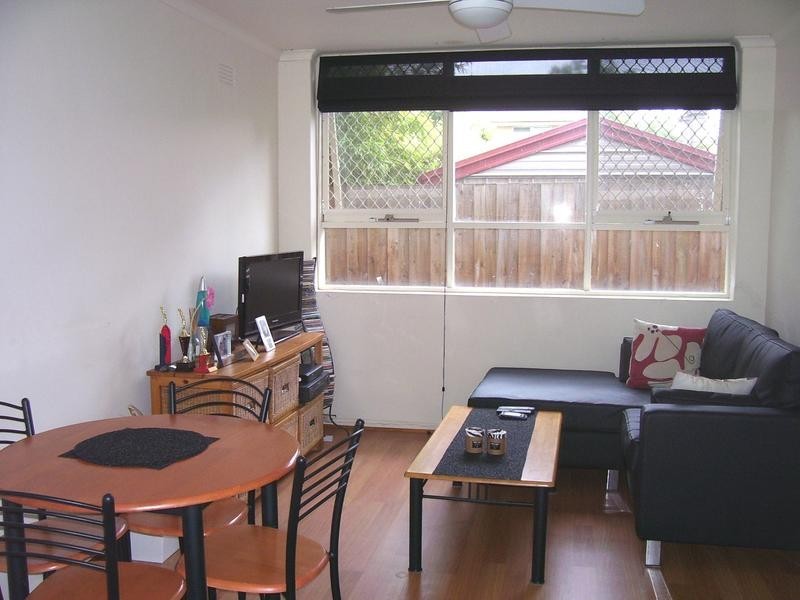 5/7 Waltham Street, Flemington VIC 3031