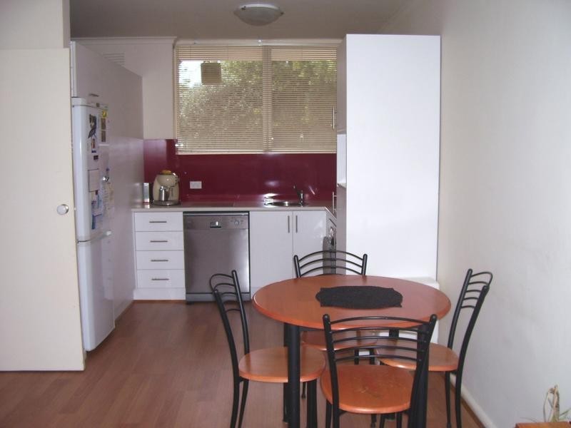 5/7 Waltham Street, Flemington VIC 3031