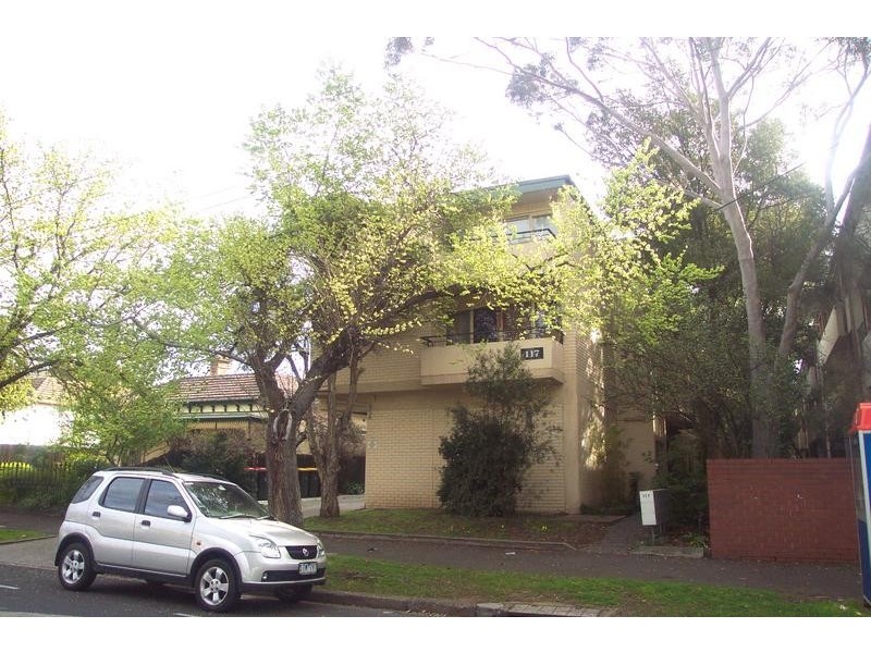 2/117 Wellington Street, Flemington VIC 3031
