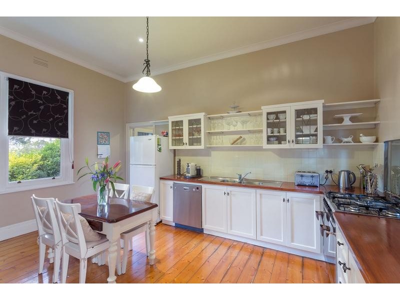 6 Hesleden Street, Essendon VIC 3040