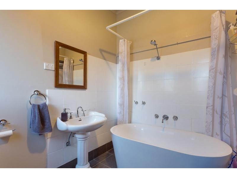 6 Hesleden Street, Essendon VIC 3040