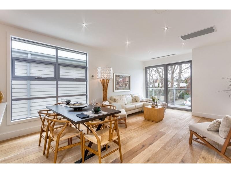 6 Waltham Street, Flemington VIC 3031