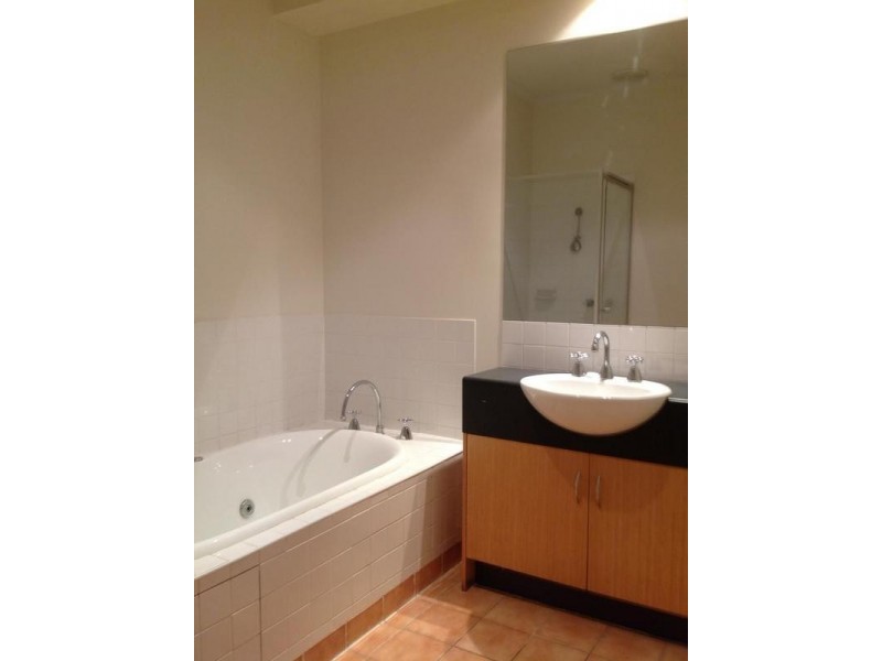 229 Stockmans Way, Kensington VIC 3031