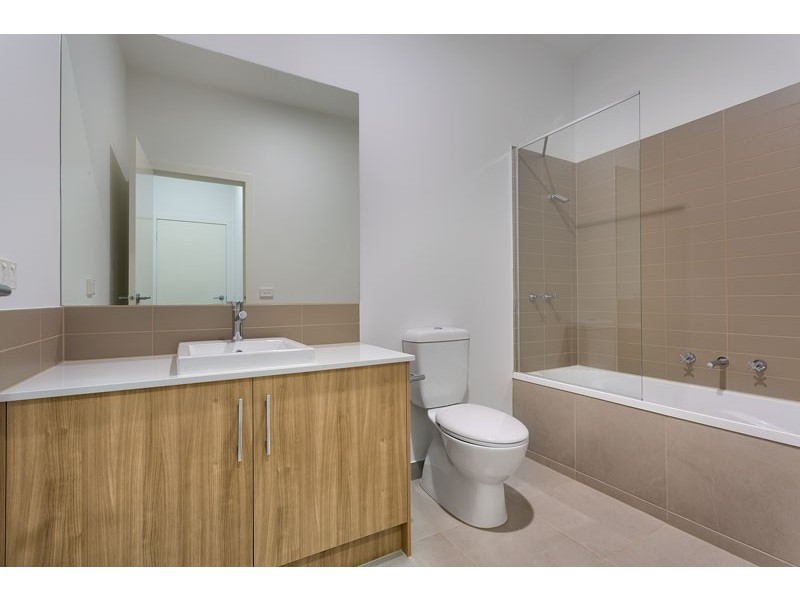 24 Craig Street, Keilor East VIC 3033