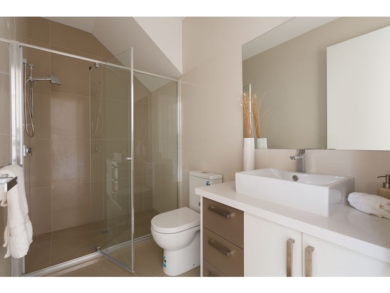 4/250 Pascoe Vale Road, Essendon VIC 3040